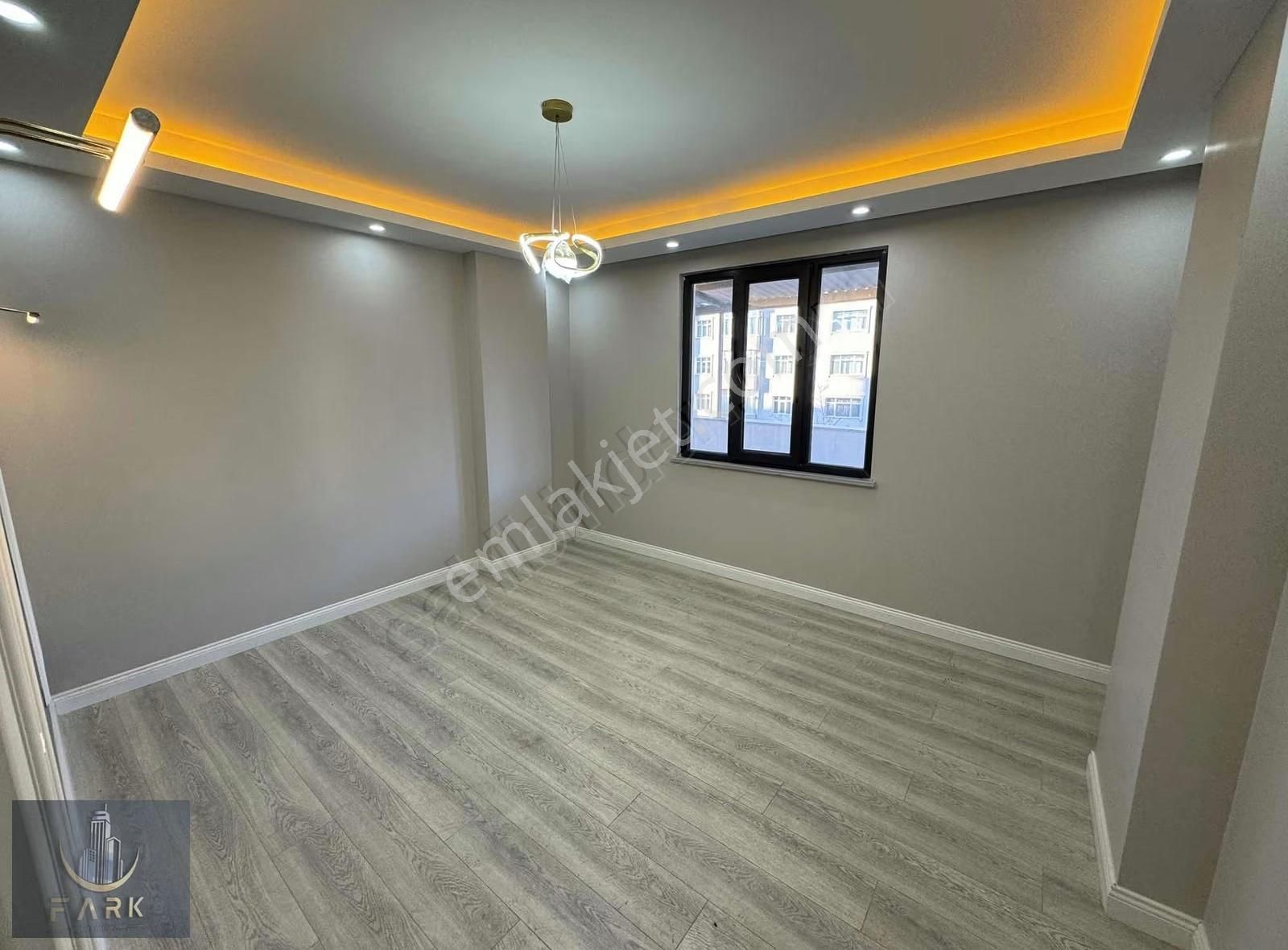 Belediye De Merkezi Konum Da Satılık Teras Balkonlu 2+1 - Görsel 7