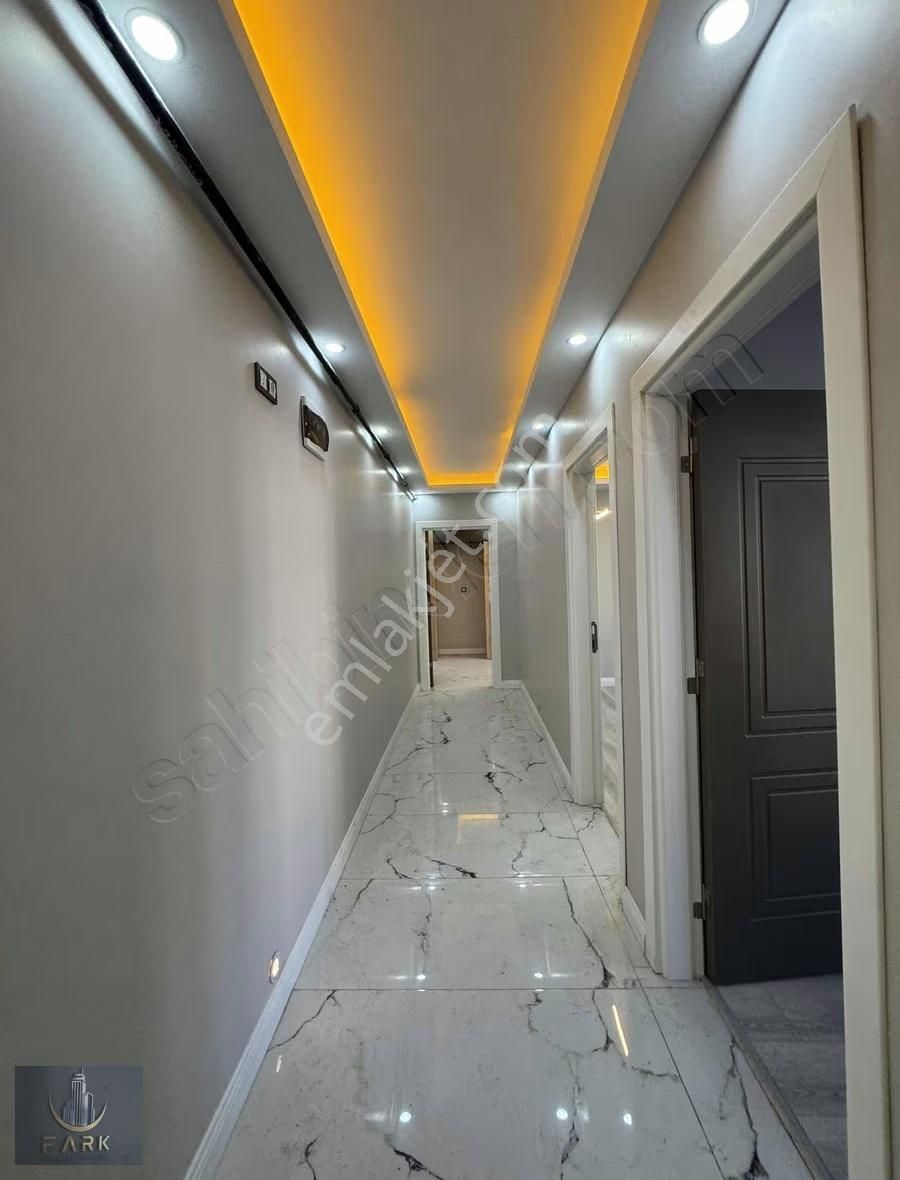 Belediye De Merkezi Konum Da Satılık Teras Balkonlu 2+1 - Görsel 23