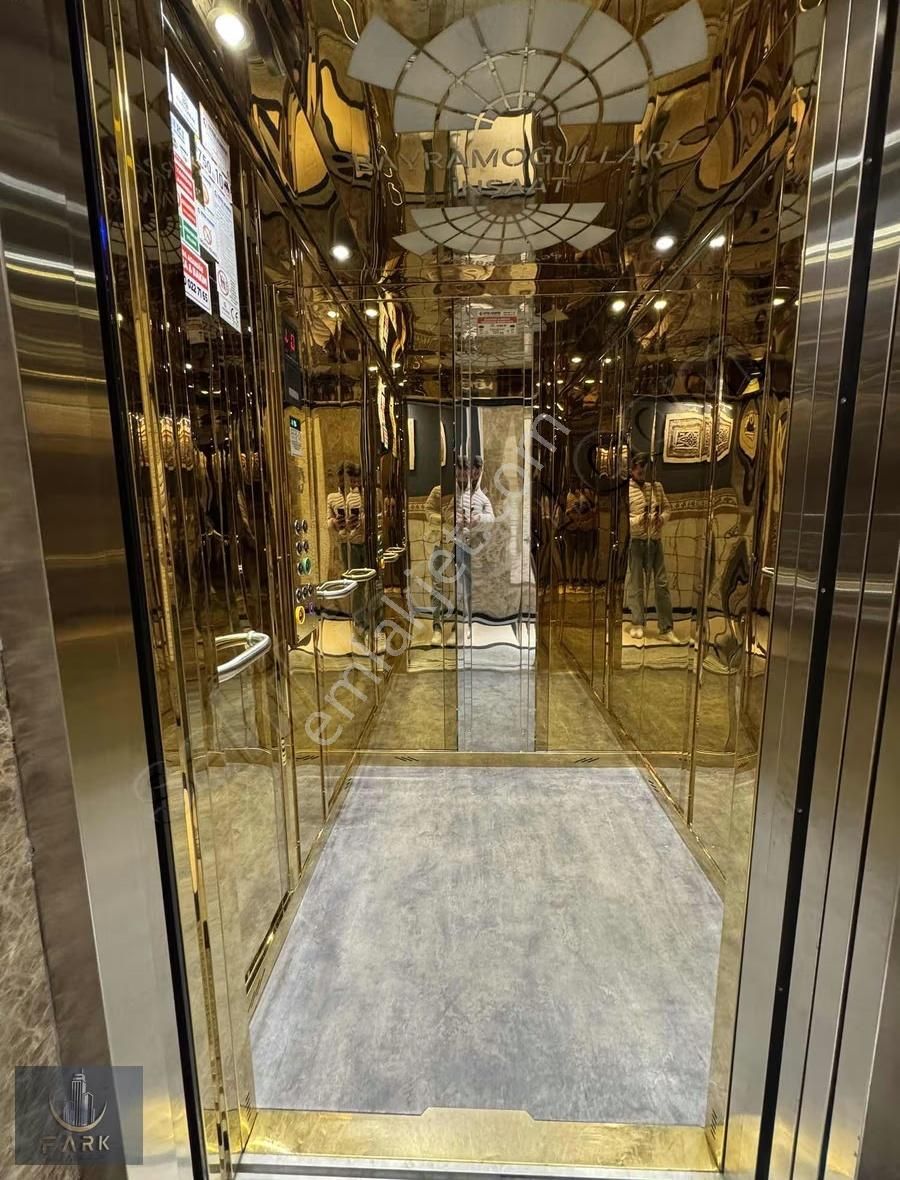 Belediye De Merkezi Konum Da Satılık Teras Balkonlu 2+1 - Görsel 17