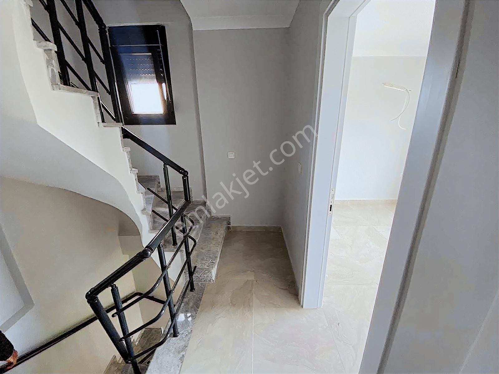 Dağlı !gayrimenkul'den 3+1 Sıfır&lüks Yapı Fırsat Villa - Görsel 4