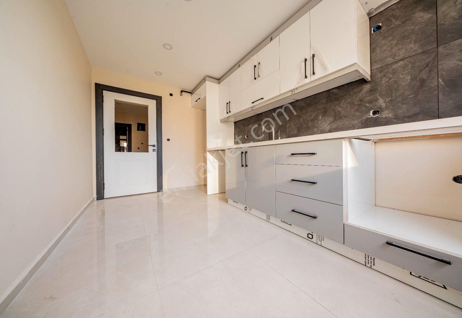 Weal World' Den Siyavuşpaşa Da, 2+1, 4.kat, 100 M2, E.banyolu, Lüks Köşe Daire ... - Görsel 2