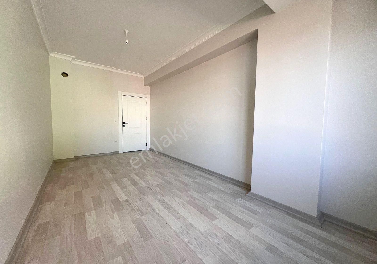 Weal World' Den Metrobüs Yakını, K.otoparklı, Yeni Binada, Ön Cephe, Lüks Dubleks ... - Görsel 11