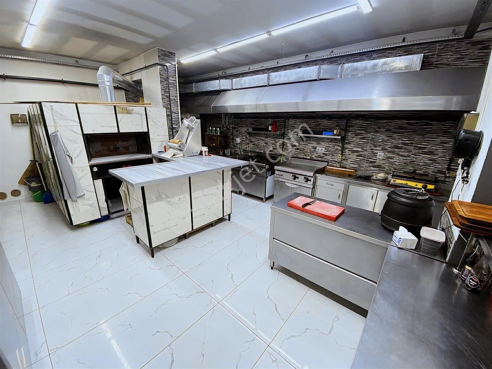 Realty World Şehir Hastanesi Karşısıdevren Kiralık Fırsat İşyeri - Görsel 13