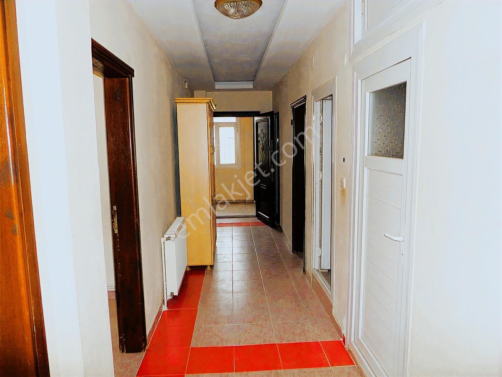 Bahçeşehir'de,2.kat,3+1,doğalgazlı,bulvarüstü Kiralık Daire - Görsel 24