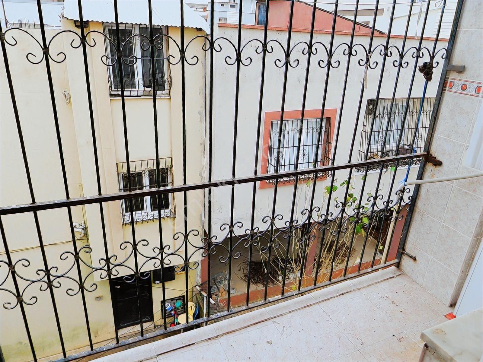 Bahçeşehir'de,2.kat,3+1,doğalgazlı,bulvarüstü Kiralık Daire - Görsel 6