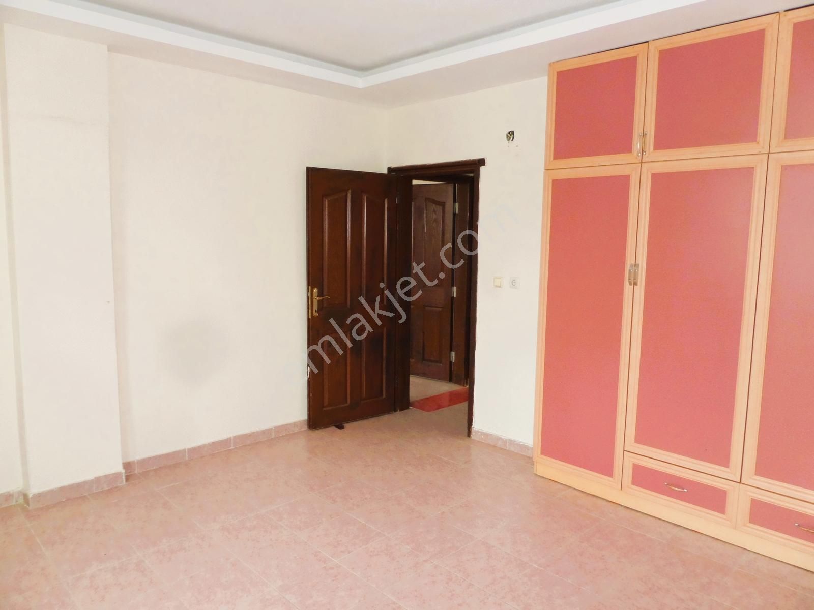 Bahçeşehir'de,2.kat,3+1,doğalgazlı,bulvarüstü Kiralık Daire - Görsel 15