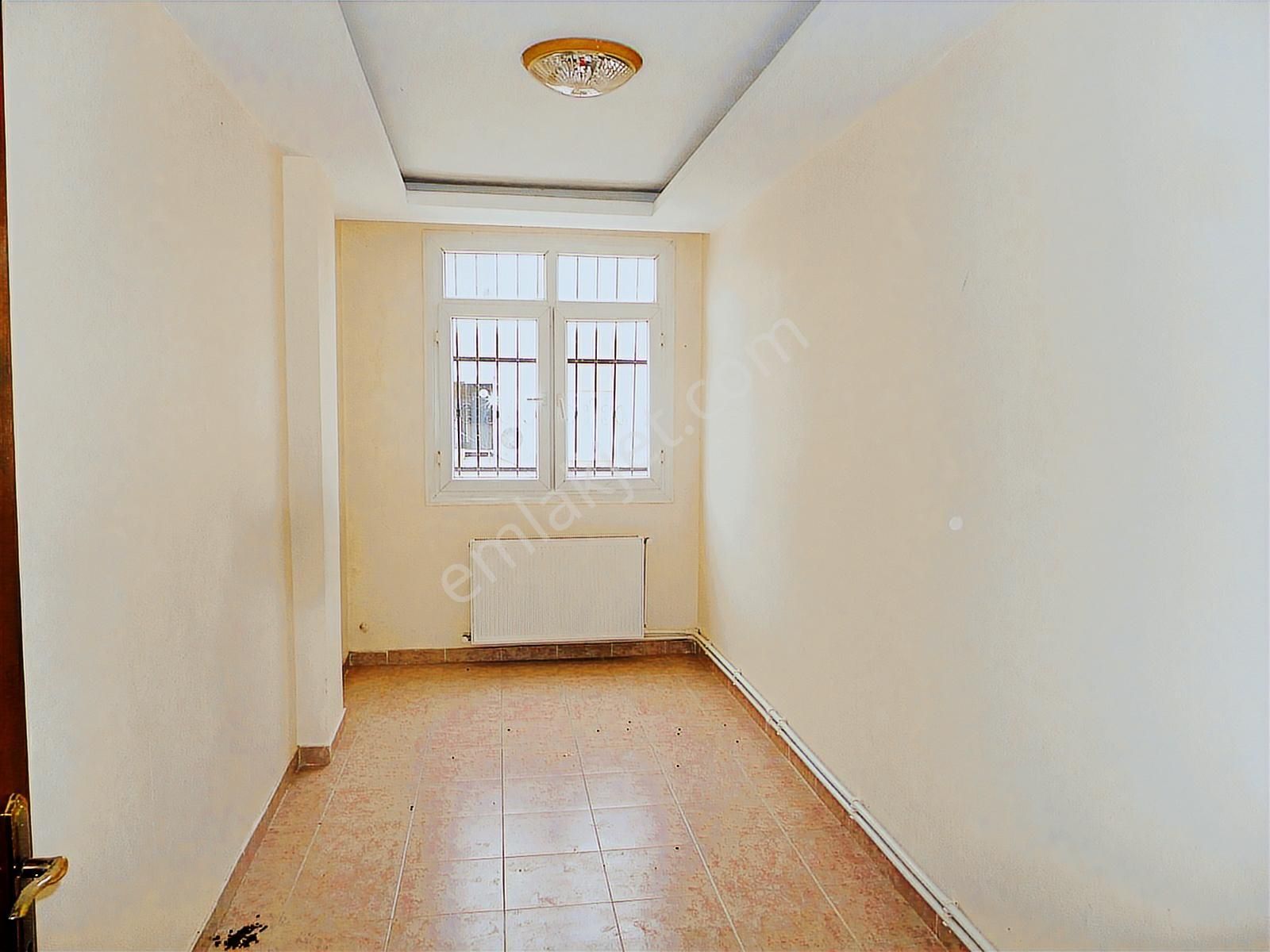 Bahçeşehir'de,2.kat,3+1,doğalgazlı,bulvarüstü Kiralık Daire - Görsel 22