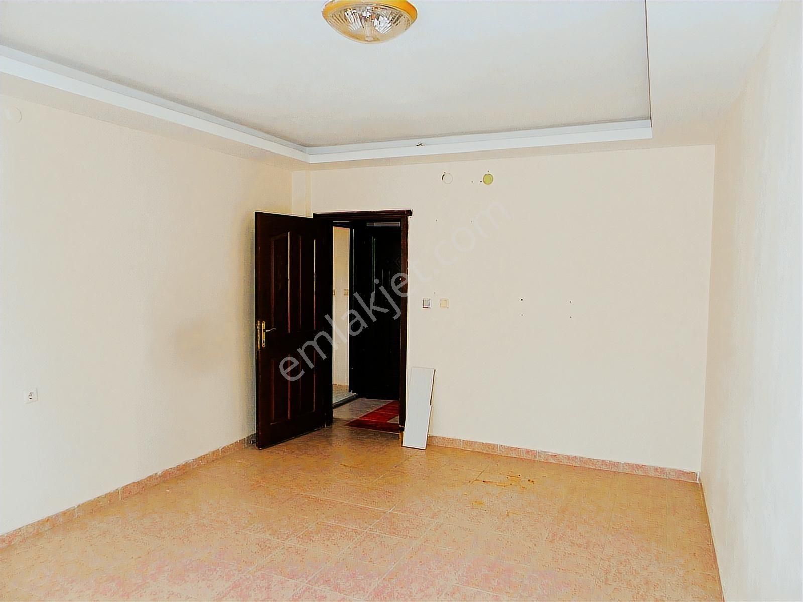 Bahçeşehir'de,2.kat,3+1,doğalgazlı,bulvarüstü Kiralık Daire - Görsel 2