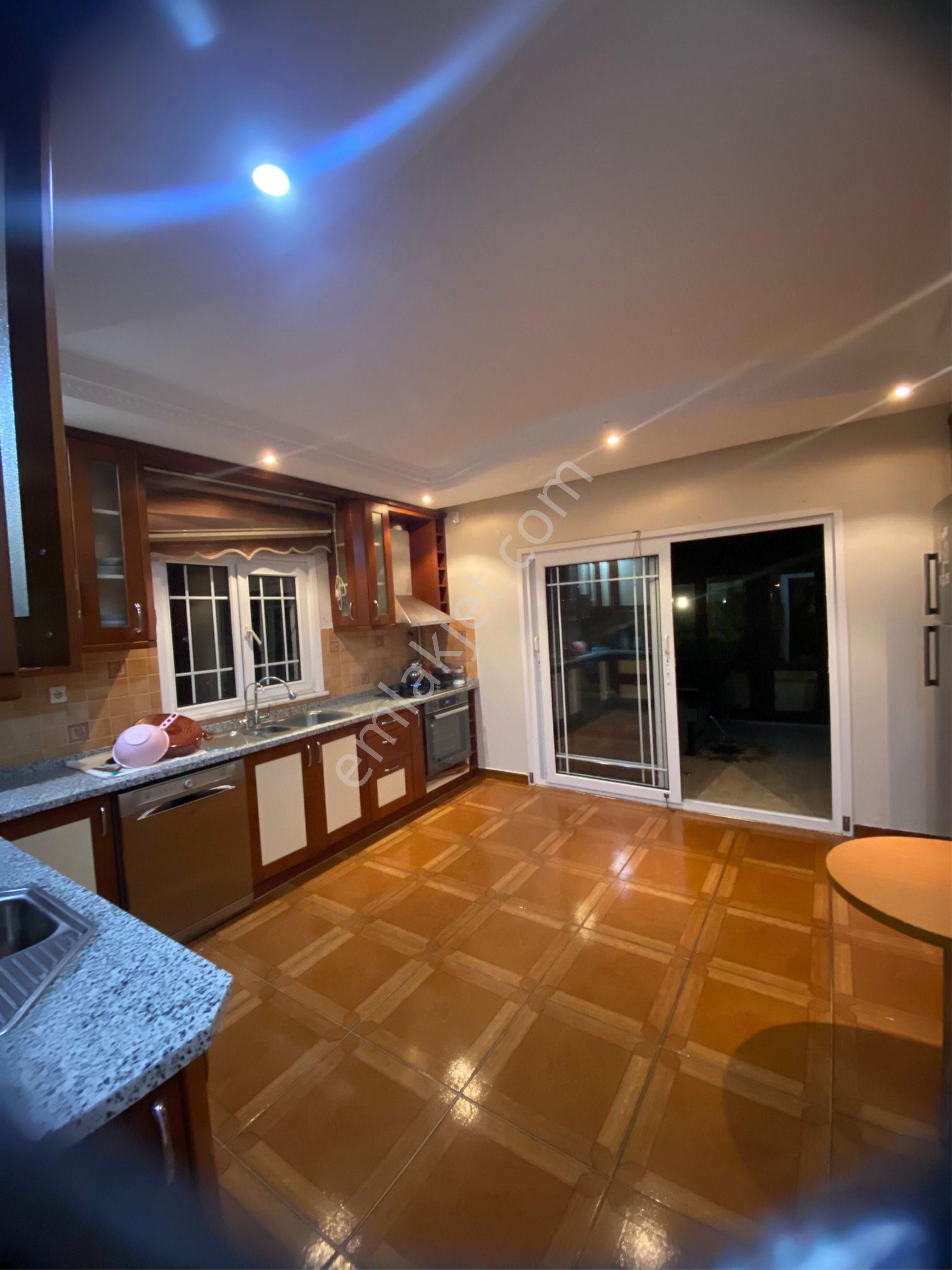 Tepekent’te Özel Havuzlu, 2200 M² Bahçeli 7+1 Müstakil Villa - Görsel 10