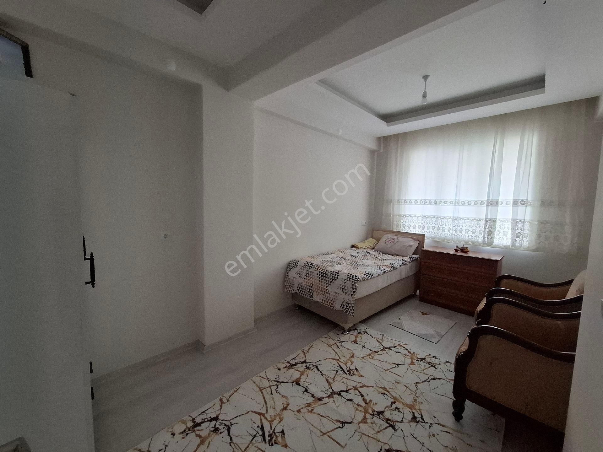 Çarşı Merkezde Kiralık Eşyalı 1+1 Daire - Görsel 6