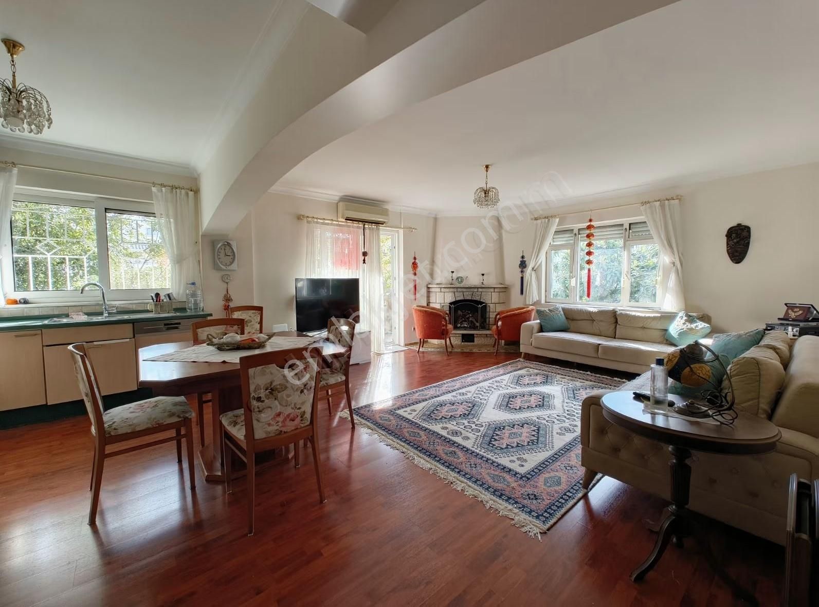 Marmaris Merkezde, Geniş Salonlu Ve Şömineli 3+1 Daire - Görsel 20