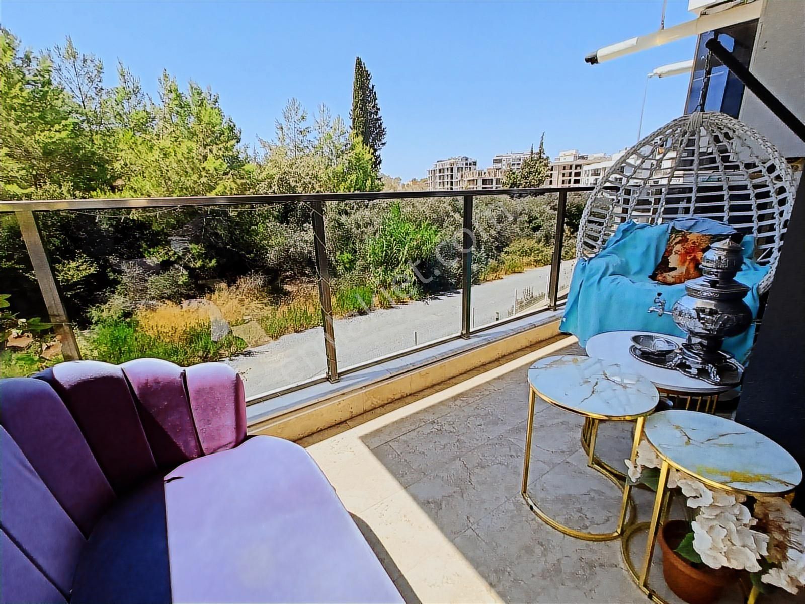 Kuşadası'nda Havuzlu Güvenlikli Sitede Doğalgazlı Ara Kat Daire - Görsel 9