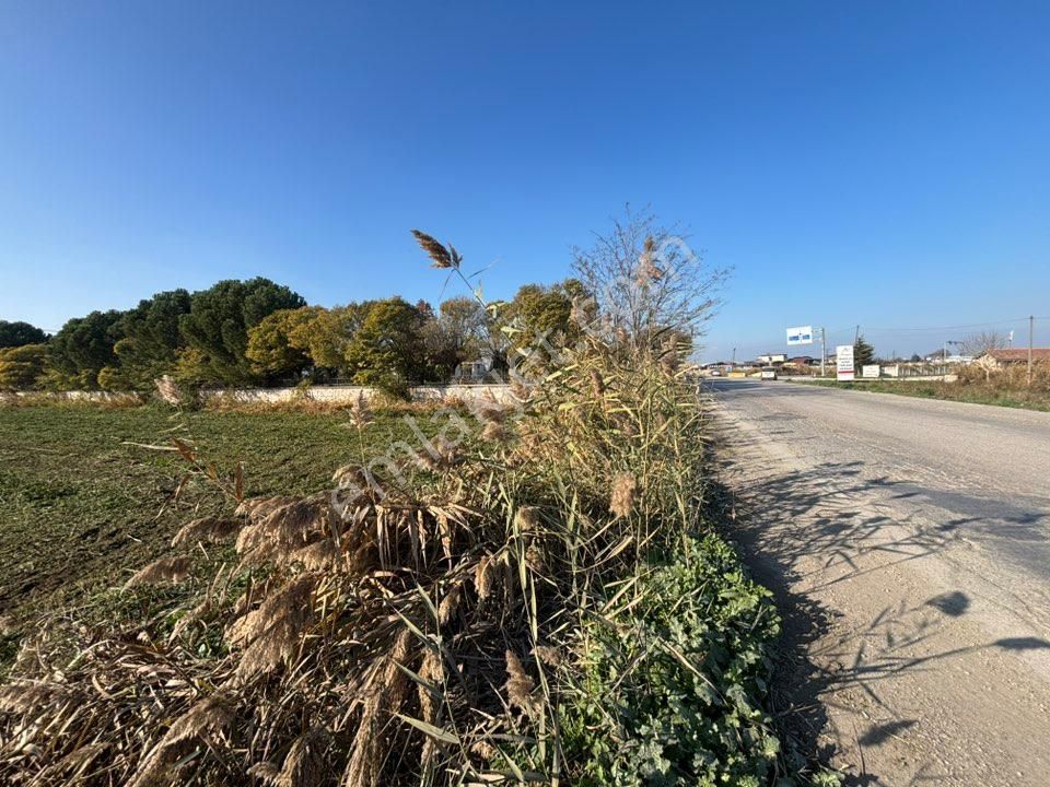 Tc Emlaktan Satılık Merkeze Yakın İmara Girmiş Tarla ! - Görsel 10