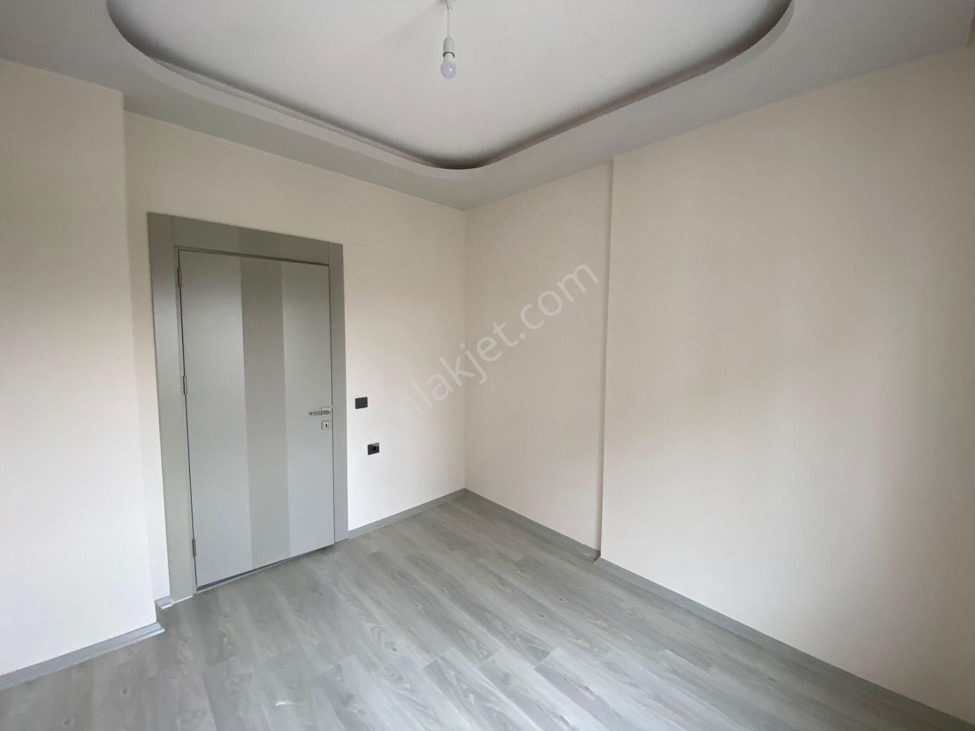 Karınca'dan Davultepe'de Havuzlu B.mutfaklı Üç Cepheli 2+1 - Görsel 13