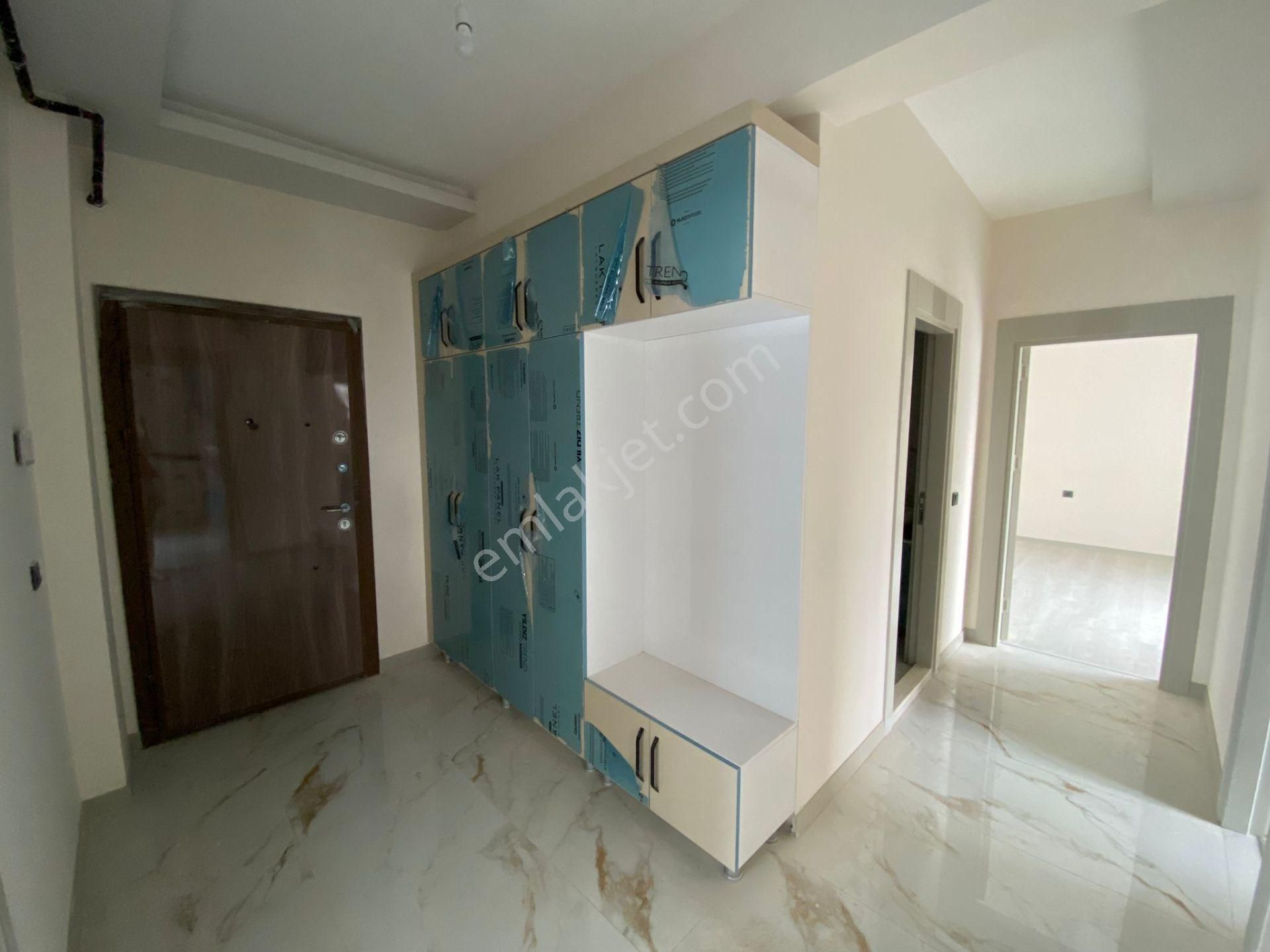 Karınca'dan Davultepe'de Havuzlu B.mutfaklı Üç Cepheli 2+1 - Görsel 20