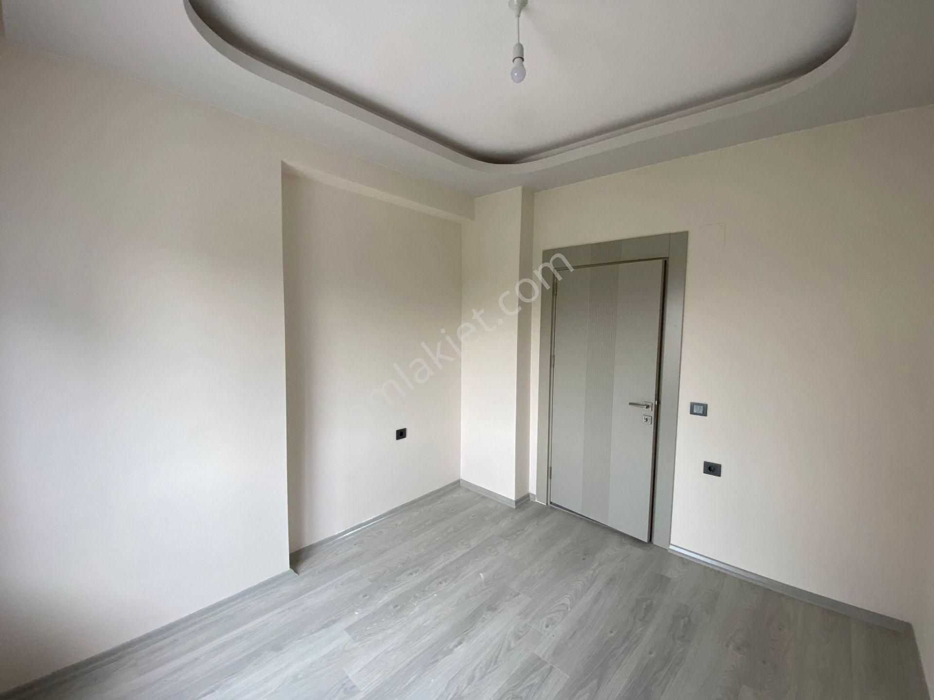 Karınca'dan Davultepe'de Havuzlu B.mutfaklı Üç Cepheli 2+1 - Görsel 12