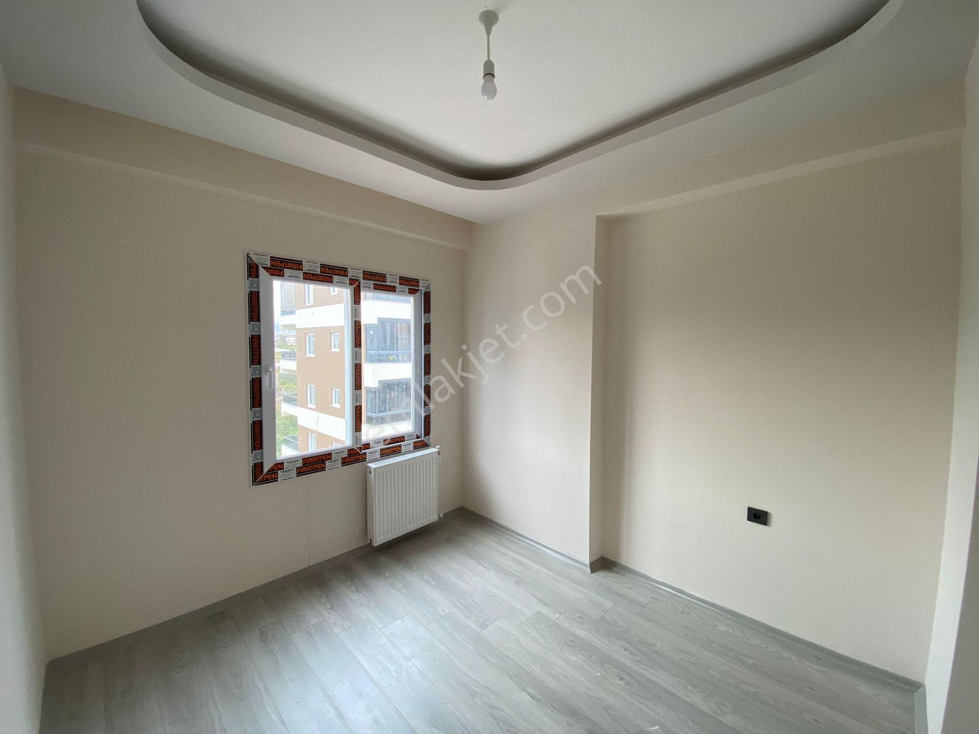 Karınca'dan Davultepe'de Havuzlu B.mutfaklı Üç Cepheli 2+1 - Görsel 11