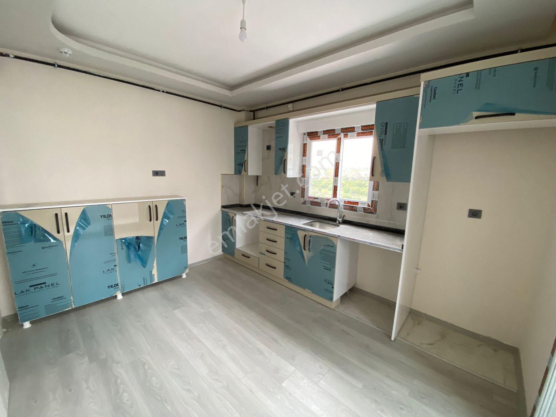 Karınca'dan Davultepe'de Havuzlu B.mutfaklı Üç Cepheli 2+1 - Görsel 3