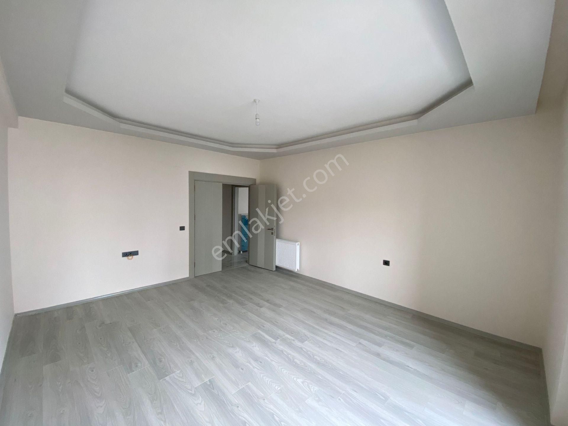 Karınca'dan Davultepe'de Havuzlu B.mutfaklı Üç Cepheli 2+1 - Görsel 4