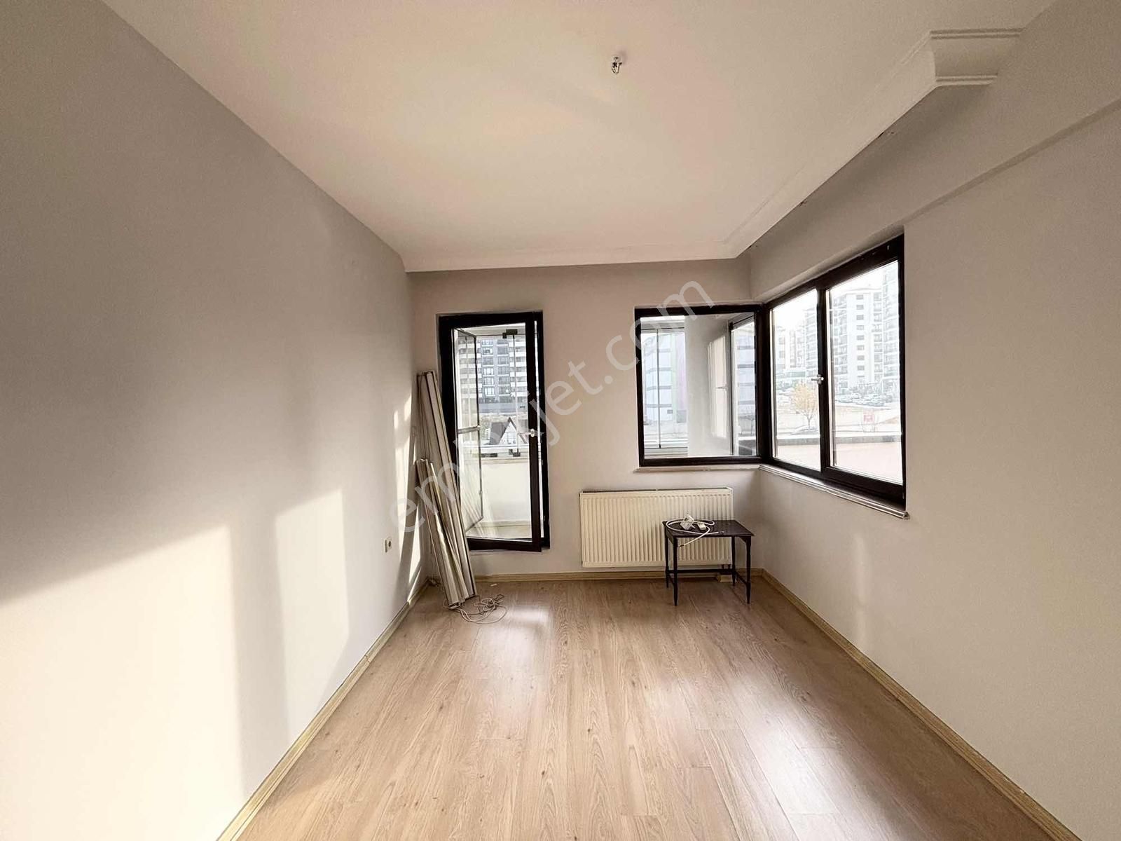 Rw Land Den 23 Nisan Merkezinde Özel Teras Alanlı 4+1 Daire - Görsel 17