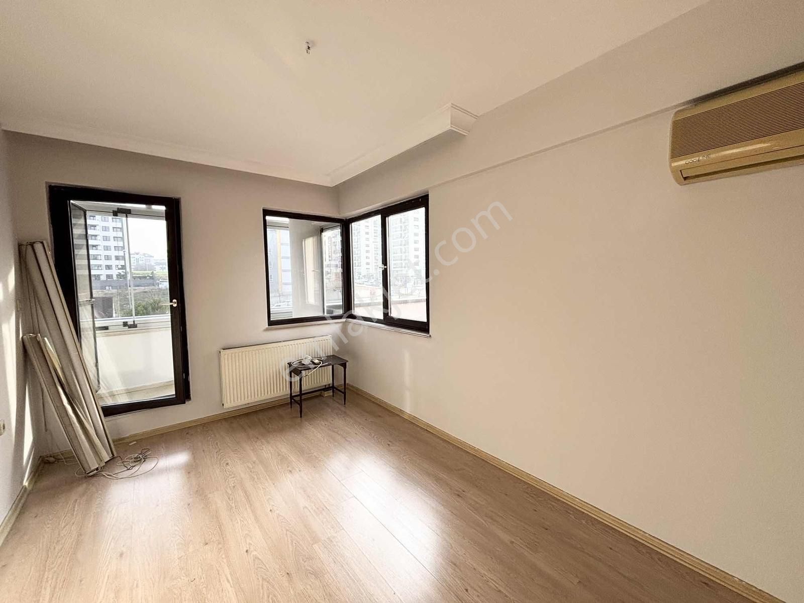 Rw Land Den 23 Nisan Merkezinde Özel Teras Alanlı 4+1 Daire - Görsel 15