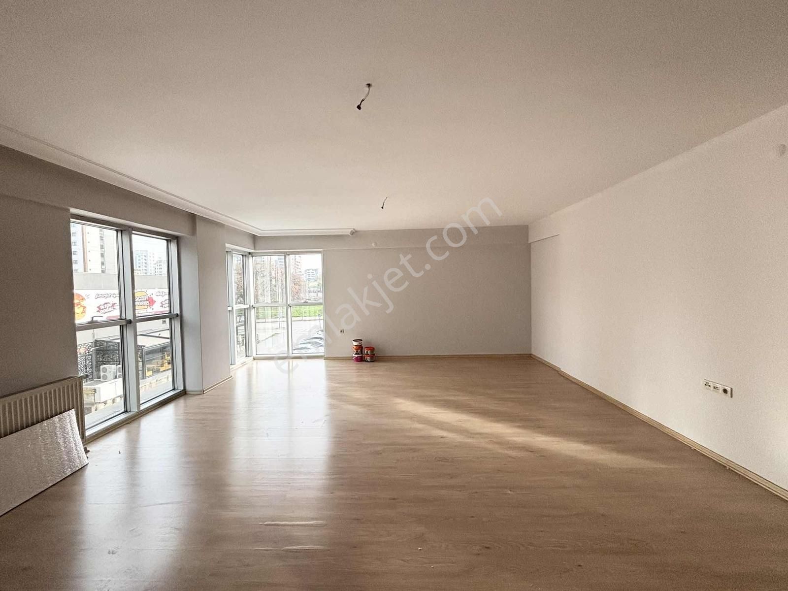 Rw Land Den 23 Nisan Merkezinde Özel Teras Alanlı 4+1 Daire - Görsel 3