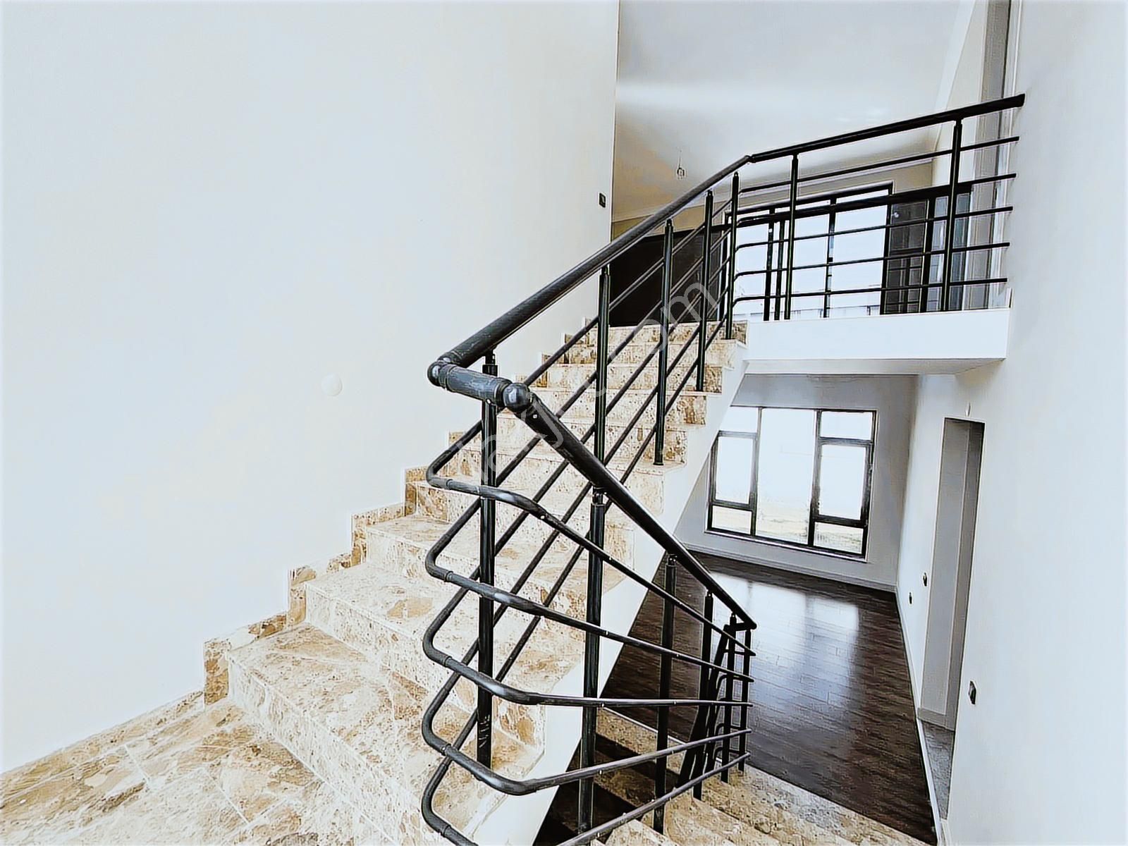 Bağlıca'da 4 Araçlık Kapalı Otoparklı 6+1 Satılık 3 Katlı Villa - Görsel 26