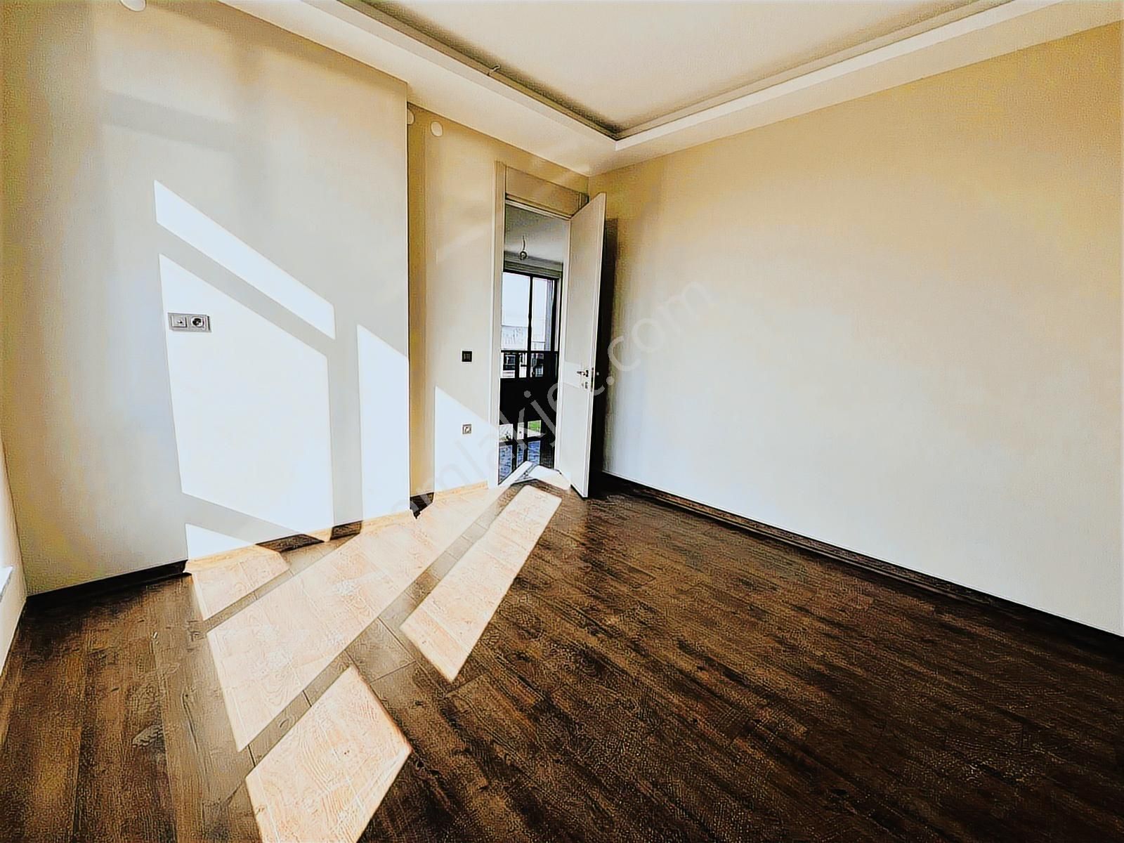 Bağlıca'da 4 Araçlık Kapalı Otoparklı 6+1 Satılık 3 Katlı Villa - Görsel 8