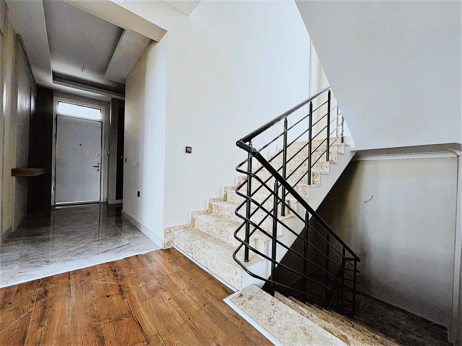 Bağlıca'da 4 Araçlık Kapalı Otoparklı 6+1 Satılık 3 Katlı Villa - Görsel 17