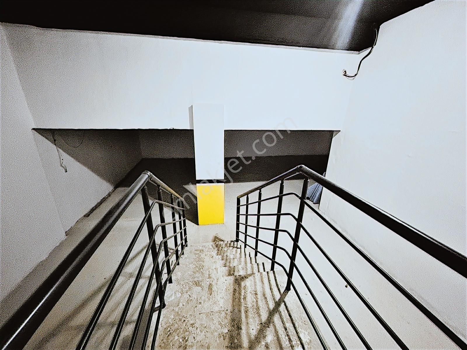 Bağlıca'da 4 Araçlık Kapalı Otoparklı 6+1 Satılık 3 Katlı Villa - Görsel 28