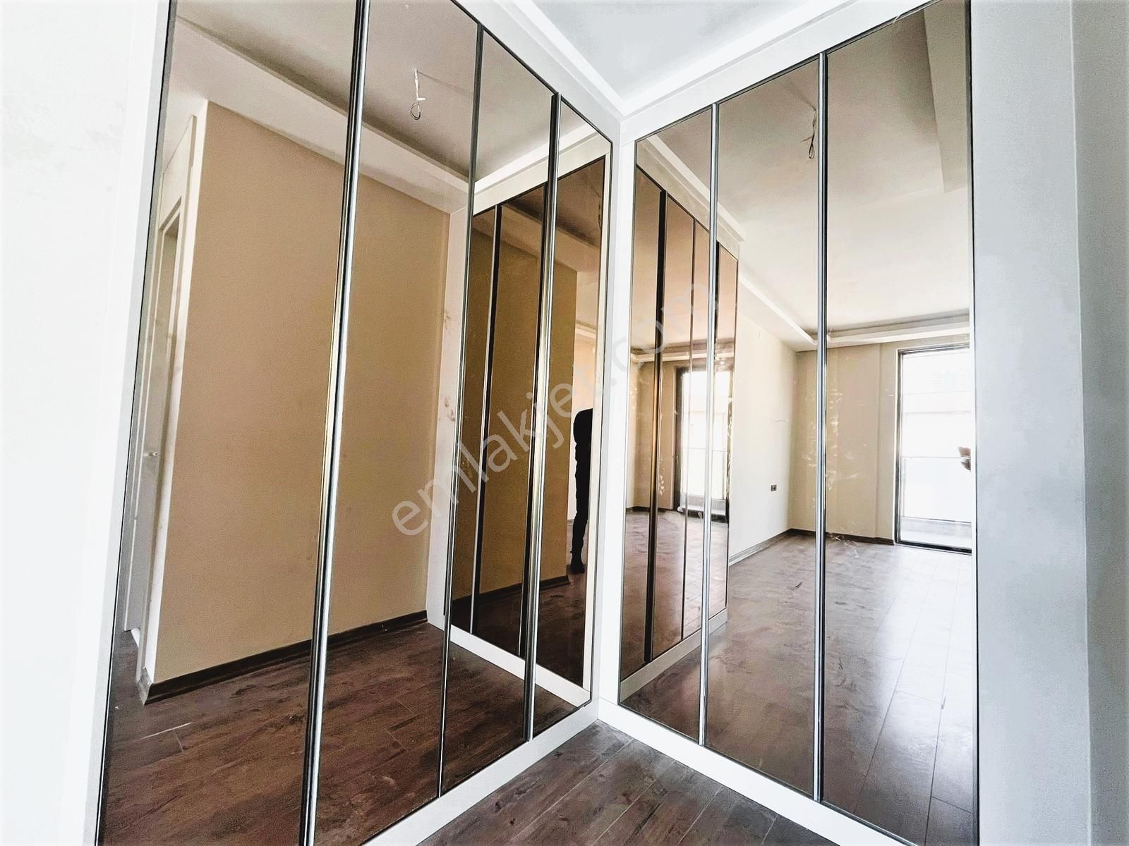 Bağlıca'da 4 Araçlık Kapalı Otoparklı 6+1 Satılık 3 Katlı Villa - Görsel 31