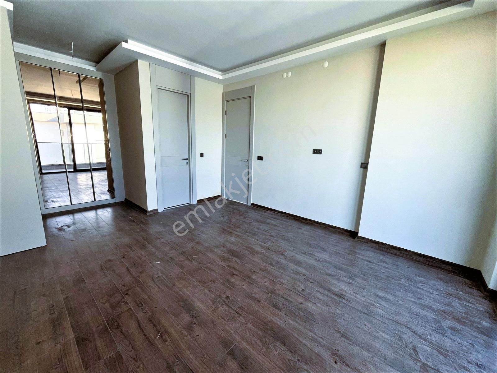 Bağlıca'da 4 Araçlık Kapalı Otoparklı 6+1 Satılık 3 Katlı Villa - Görsel 5