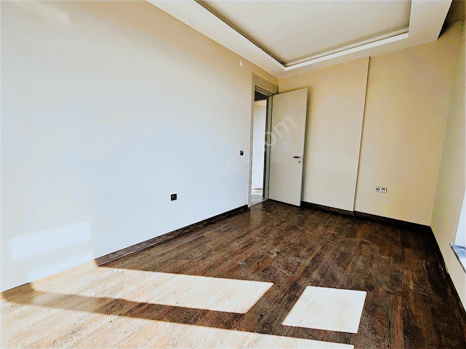 Bağlıca'da 4 Araçlık Kapalı Otoparklı 6+1 Satılık 3 Katlı Villa - Görsel 32