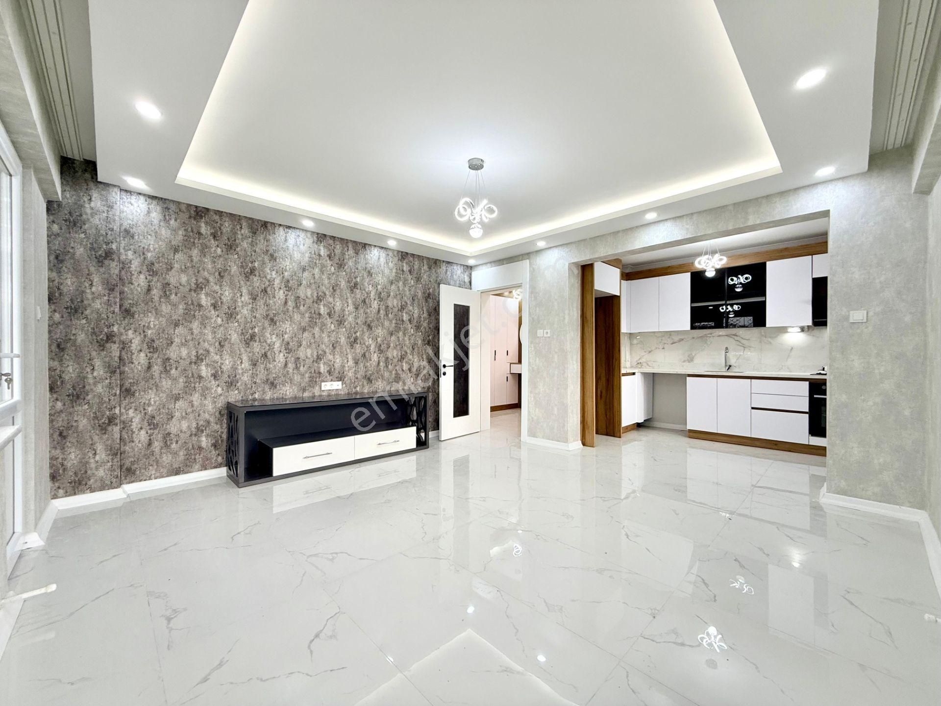 ▶ ▶akçay Körfez'den Sahile 400 Metre Ön Cephe 2+1 Satılık Daire