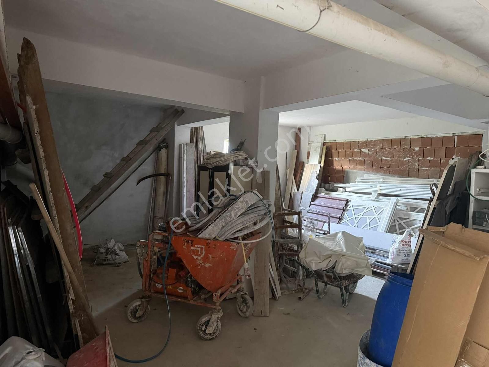 Damla Emlak'tan Çobanlı Tramvay Altında 50m2 Depo İşyeri - Görsel 5