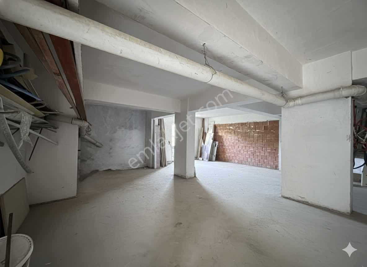 Damla Emlak'tan Çobanlı Tramvay Altında 50m2 Depo İşyeri