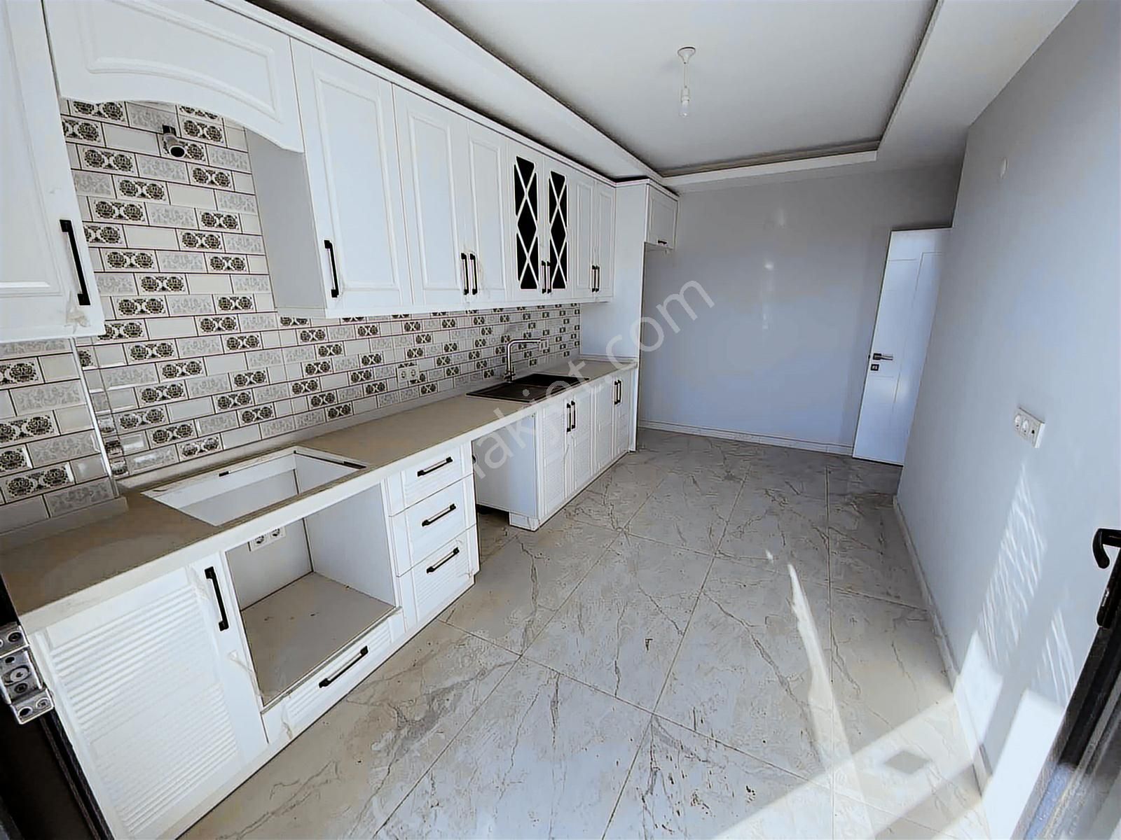 Dağlı !gayrimenkul'den 3+1 Cadde Üzeri Sıfır Lüks Yapım D@ire !