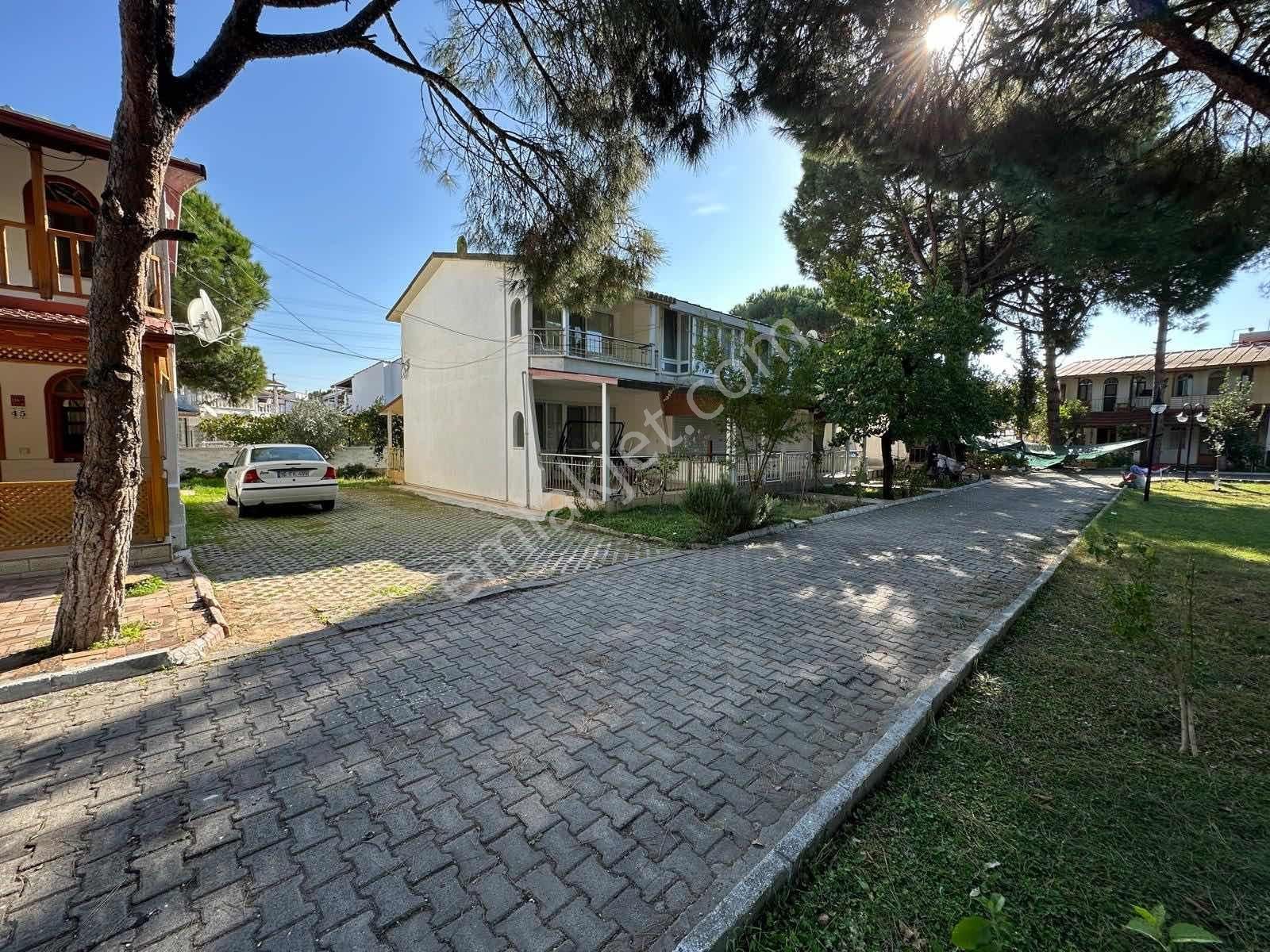 Dağlı !gayrimenkul'den Fırsat Fiyatlı Satılık 2+1 Köşe Villa