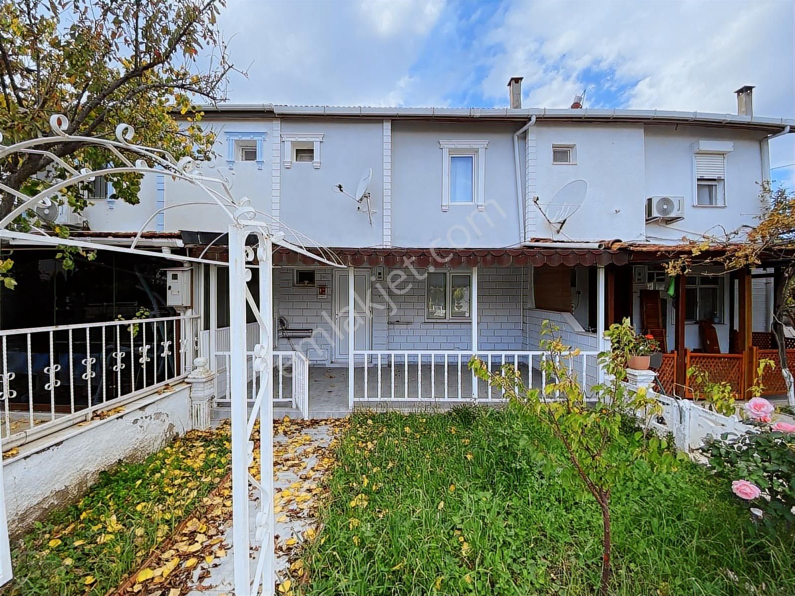 Dağlı !gayrimenkul'den Denize Yakın 3+1 Bakımlı Masrafsız Villa - Görsel 9