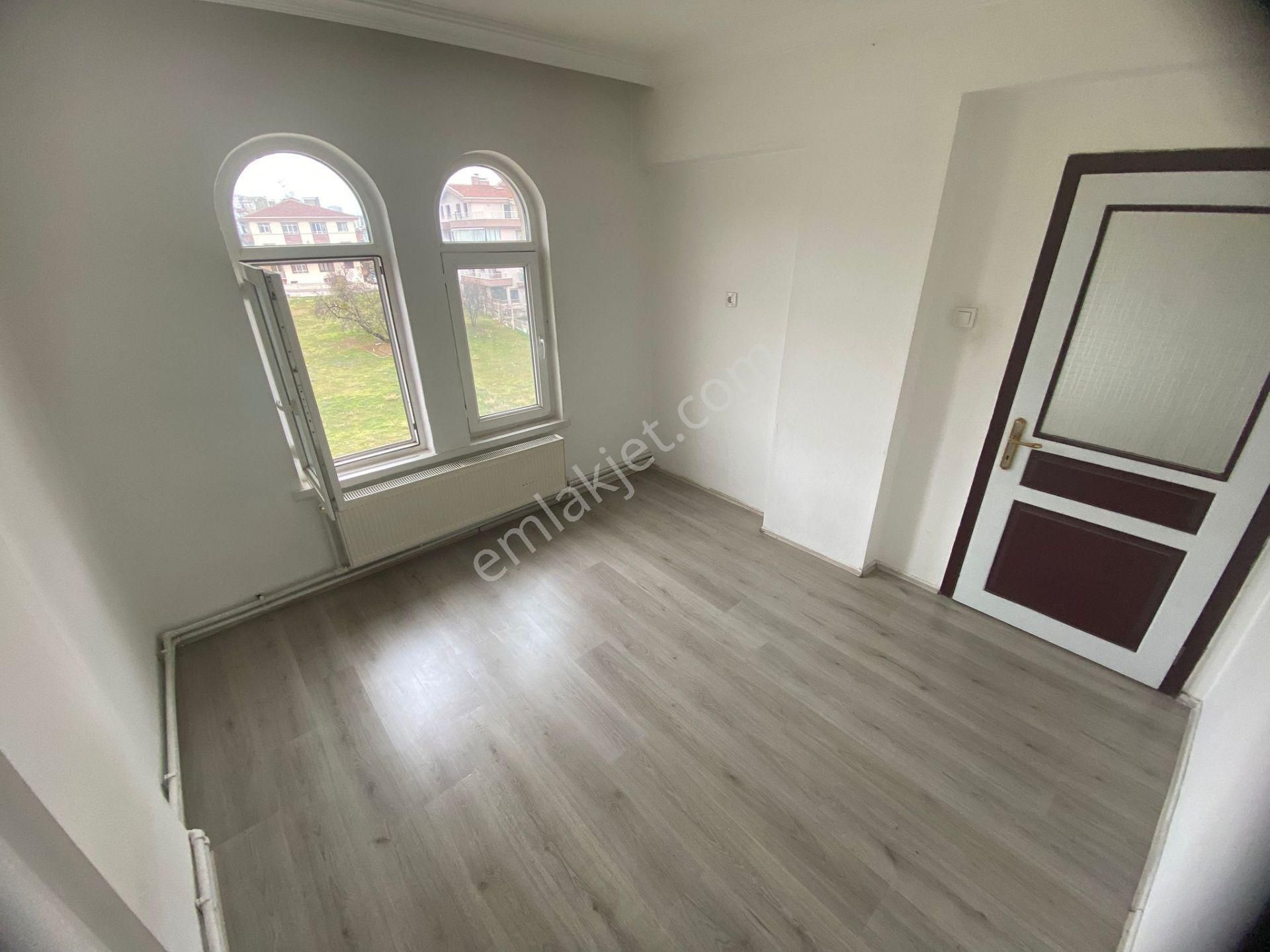 Etlik Şehir Hastanesi Yakını İskanlı Katta Fırsat Daire !! - Görsel 15