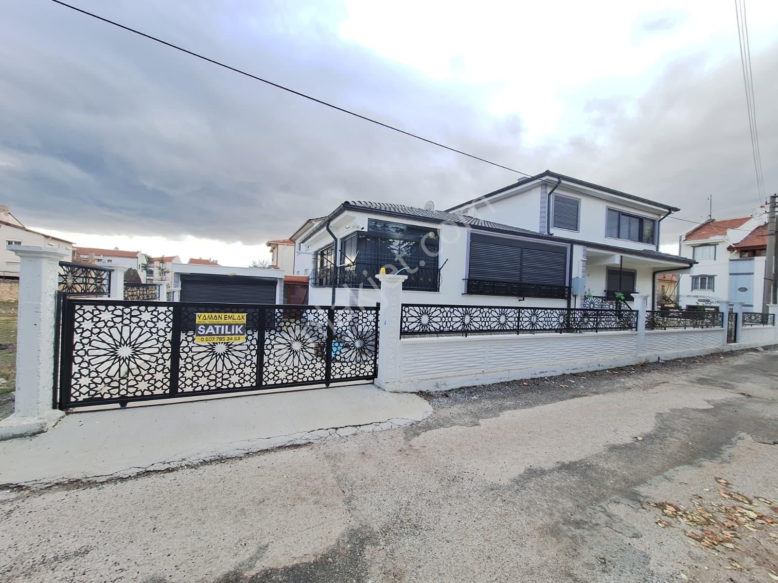 Yaman'dan Bolvadin Bağlarbaşı Mahallesin'de Satılık 5+1 Villa - Görsel 39