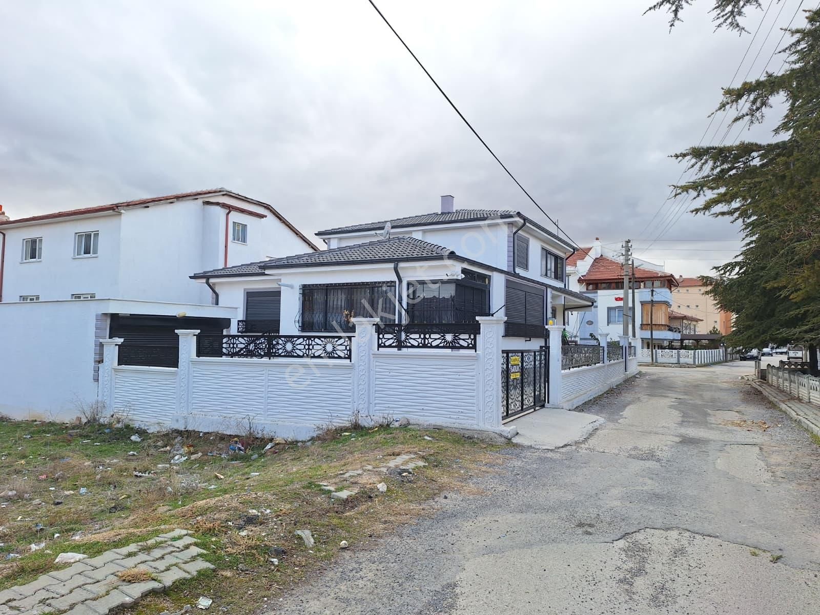 Yaman'dan Bolvadin Bağlarbaşı Mahallesin'de Satılık 5+1 Villa - Görsel 40