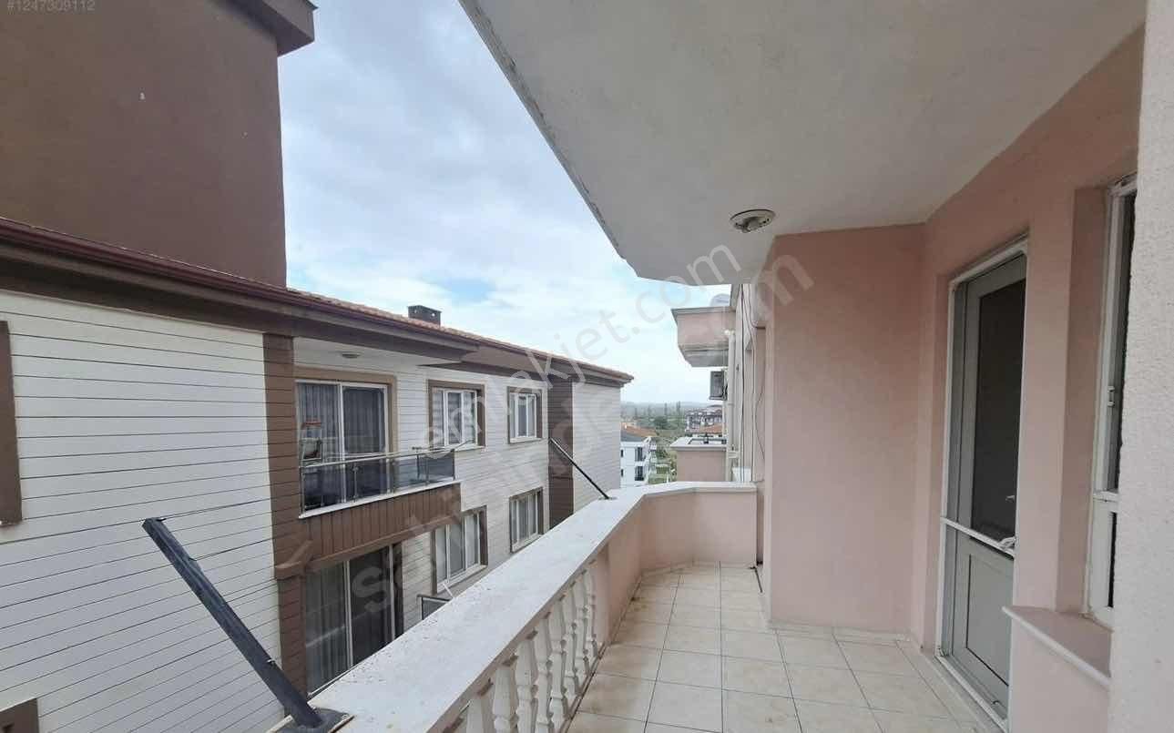 Dağlı !gayrimenkul'den 3+1 Cadde Üzeri Fırsat Fiyatlı Daire