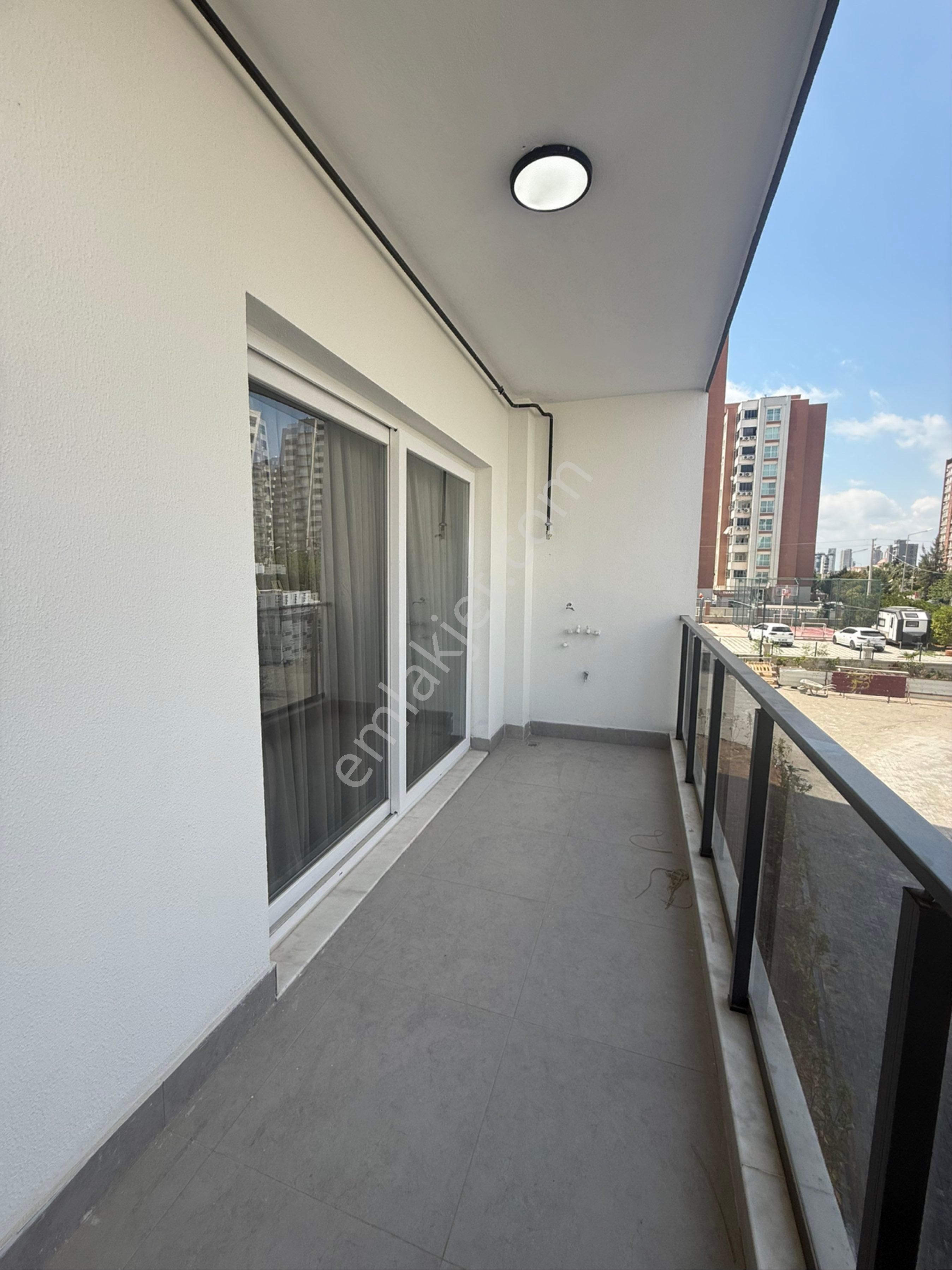 Aydınlar’da 7/24 Güvenlikli Havuzlu Sitede Ultra Lüks 2+1 - Görsel 29