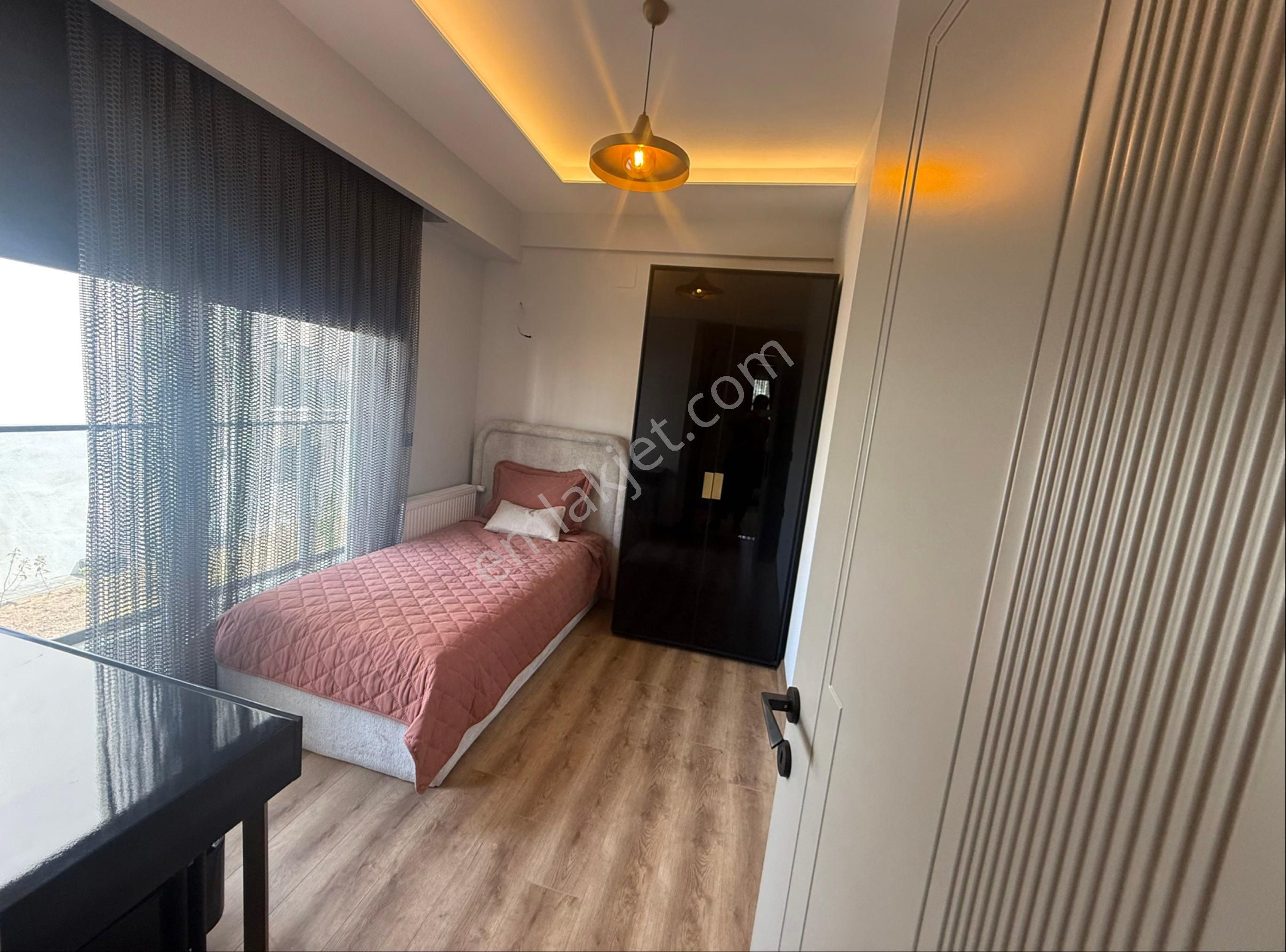 Aydınlar’da 7/24 Güvenlikli Havuzlu Sitede Ultra Lüks 2+1 - Görsel 18