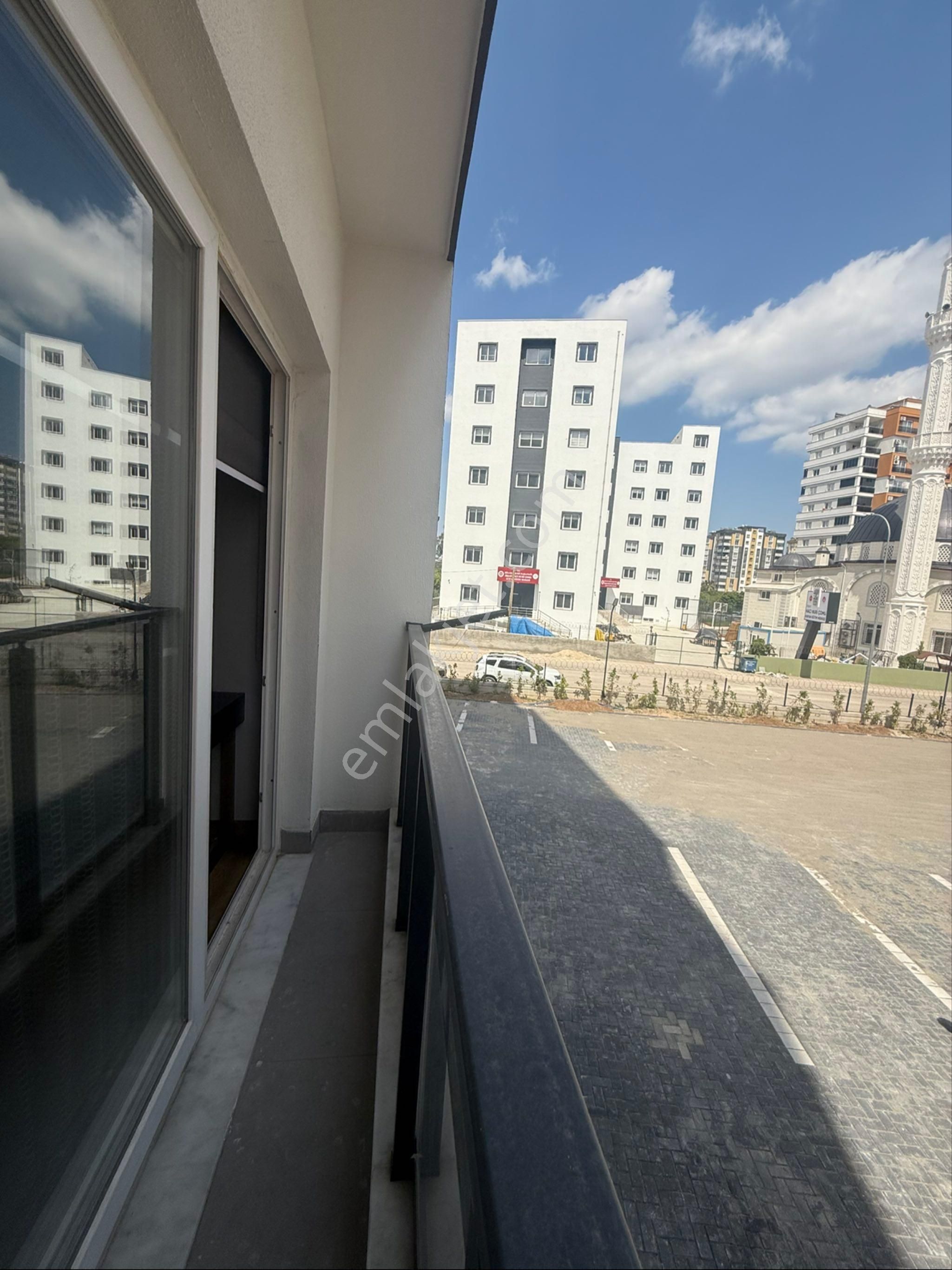 Aydınlar’da 7/24 Güvenlikli Havuzlu Sitede Ultra Lüks 2+1 - Görsel 16