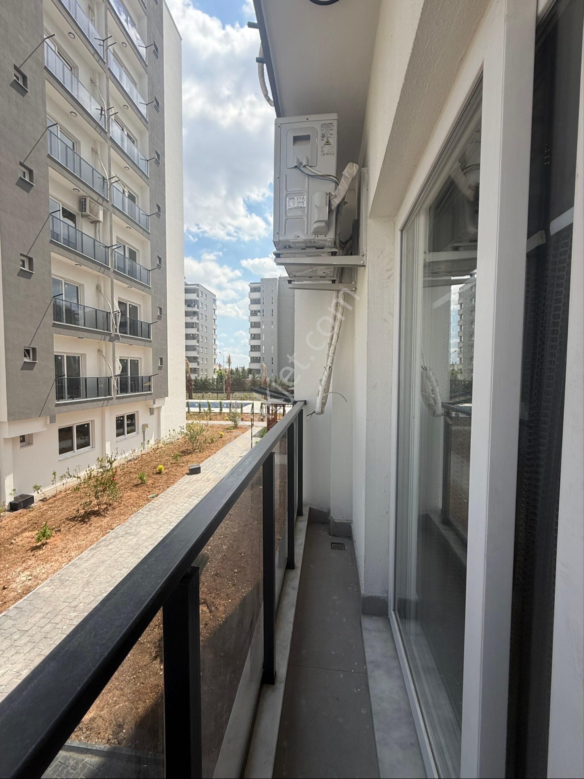 Aydınlar’da 7/24 Güvenlikli Havuzlu Sitede Ultra Lüks 2+1 - Görsel 17