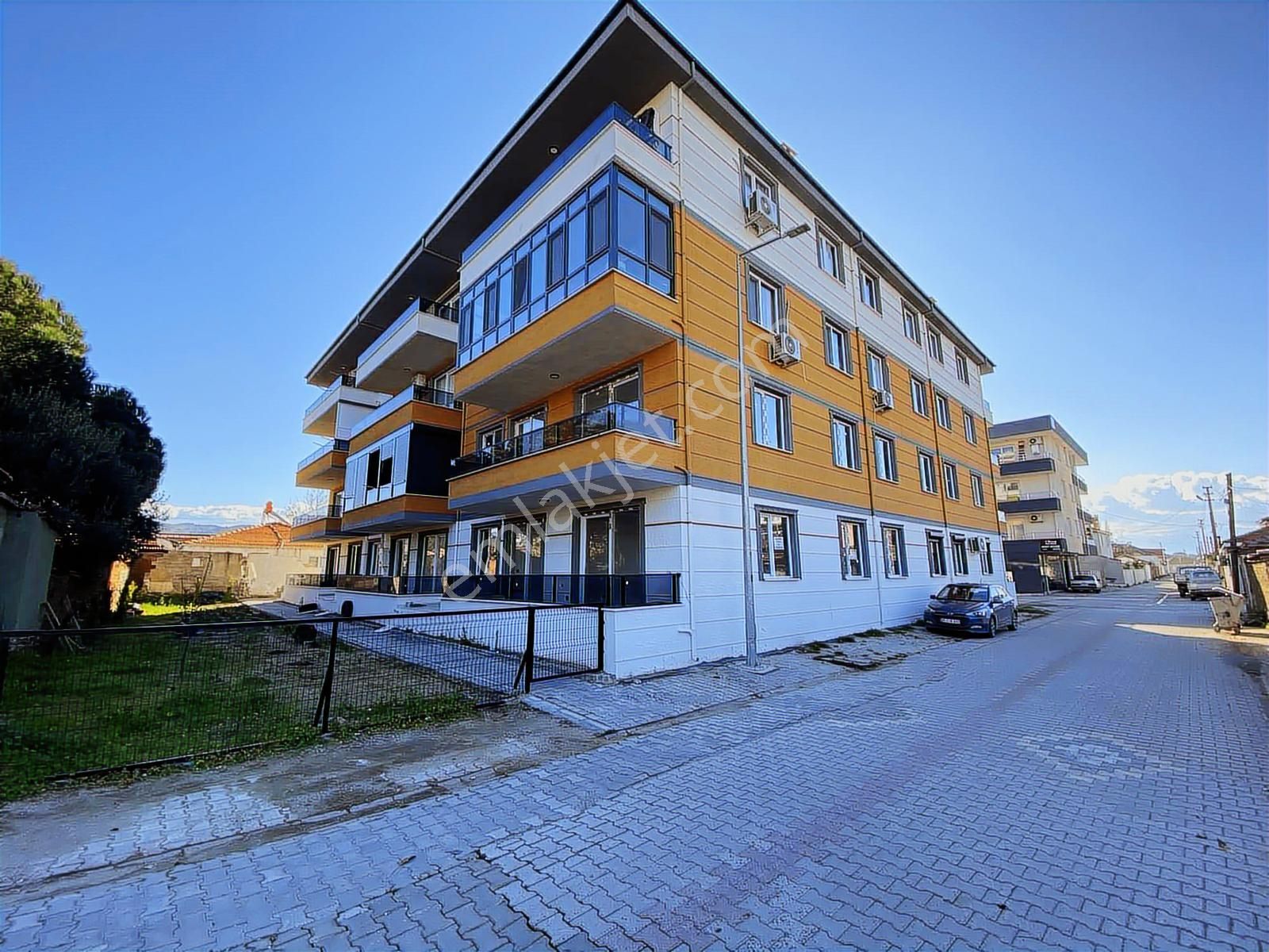 Dağlı !gayrimenkul'den 3+1 Çiftbanyo Merkezikonum Bahçekullanım - Görsel 13