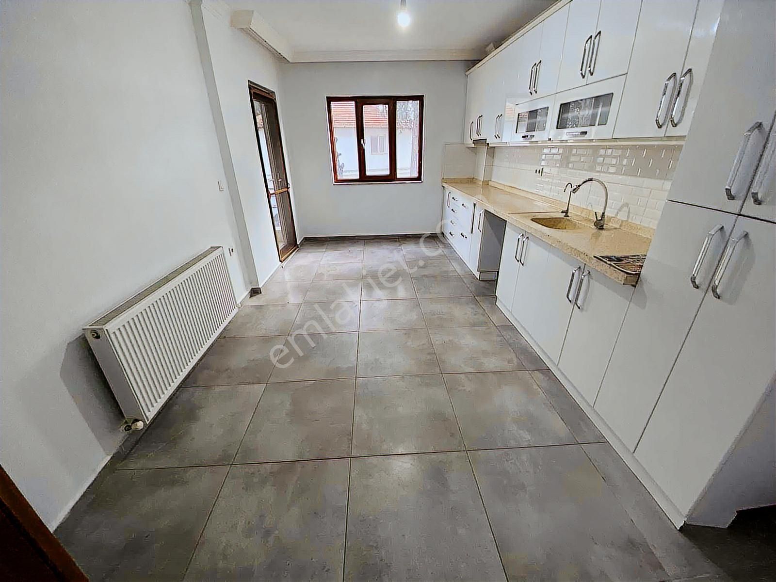 Dağlı Gayrimenkul'den 150m2/3+1 Kaloriferli Otobüs Güzergahı - Görsel 15