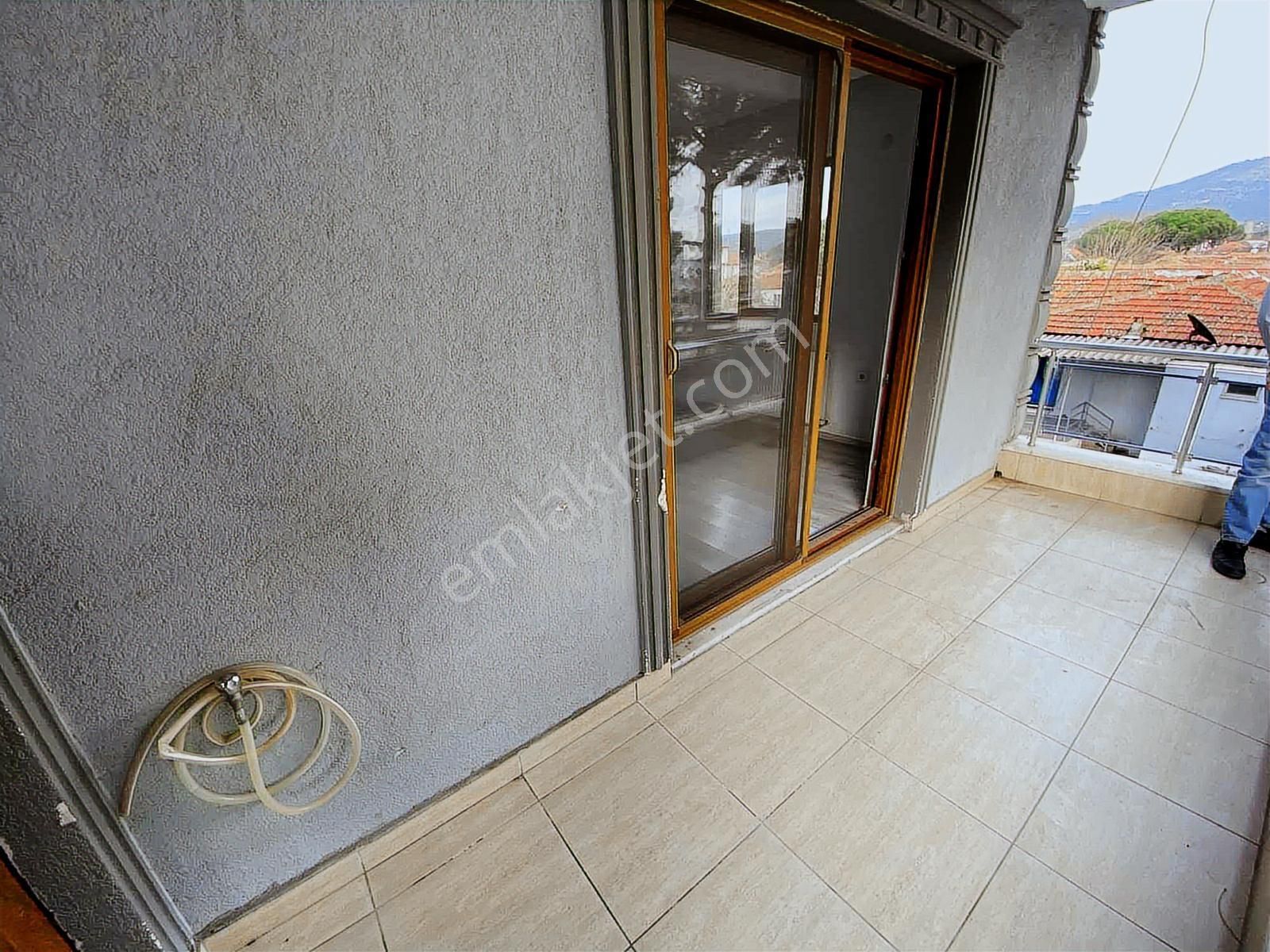 Dağlı Gayrimenkul'den 150m2/3+1 Kaloriferli Otobüs Güzergahı - Görsel 2